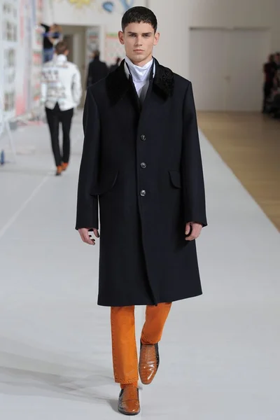 Look 5